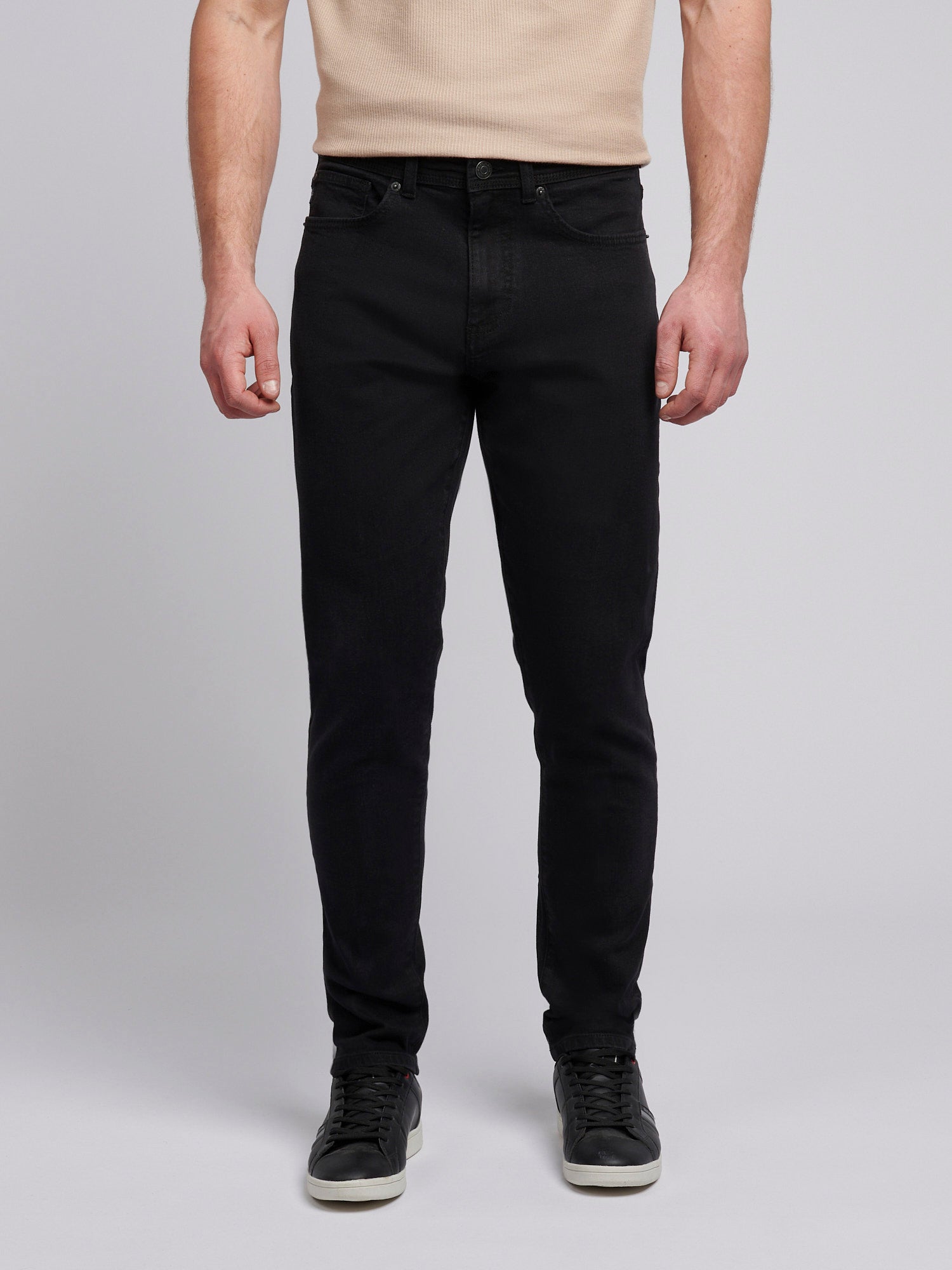Mens Classic Fit Jean Black Wash