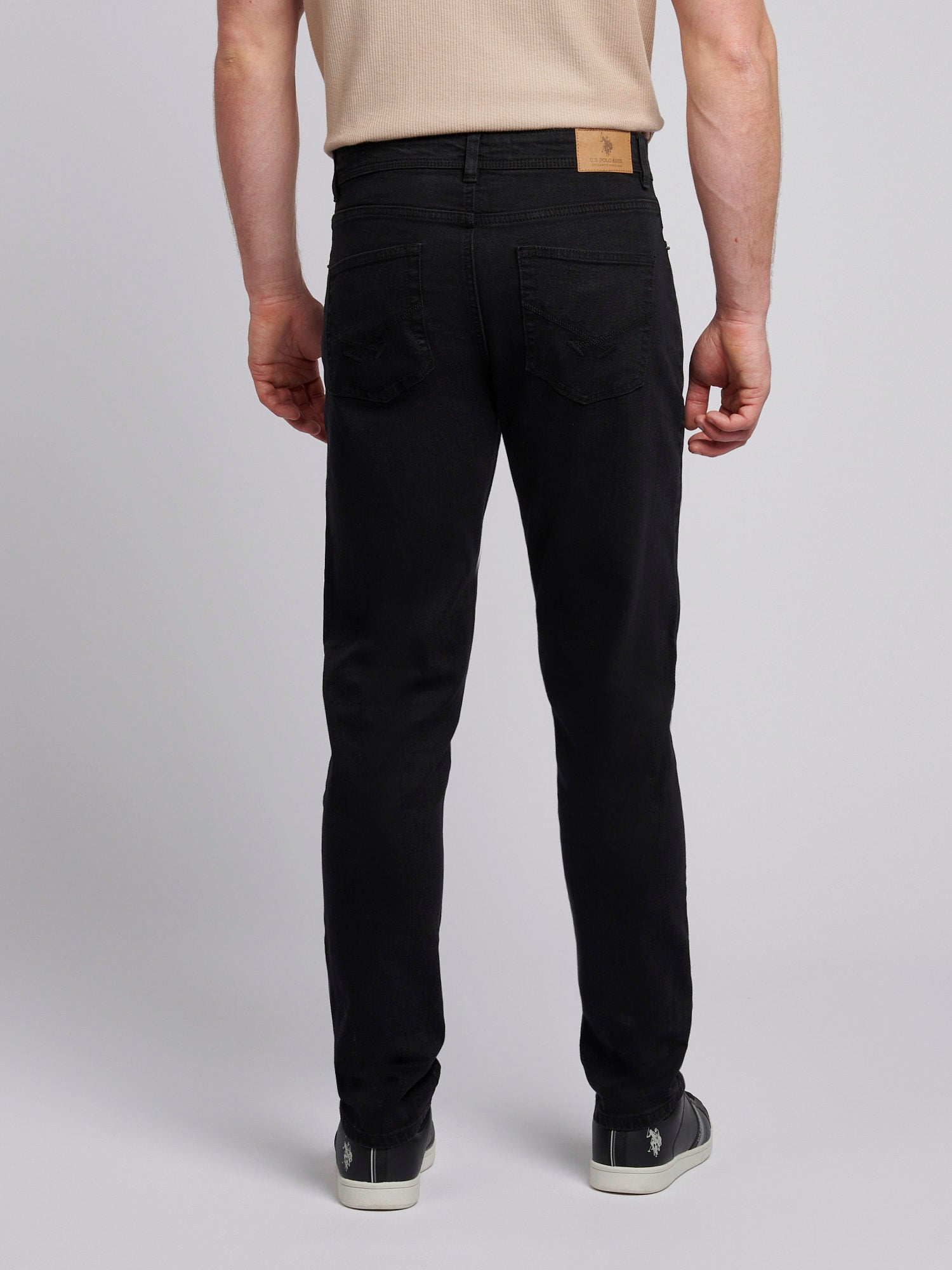 Mens Classic Fit Jean Black Wash