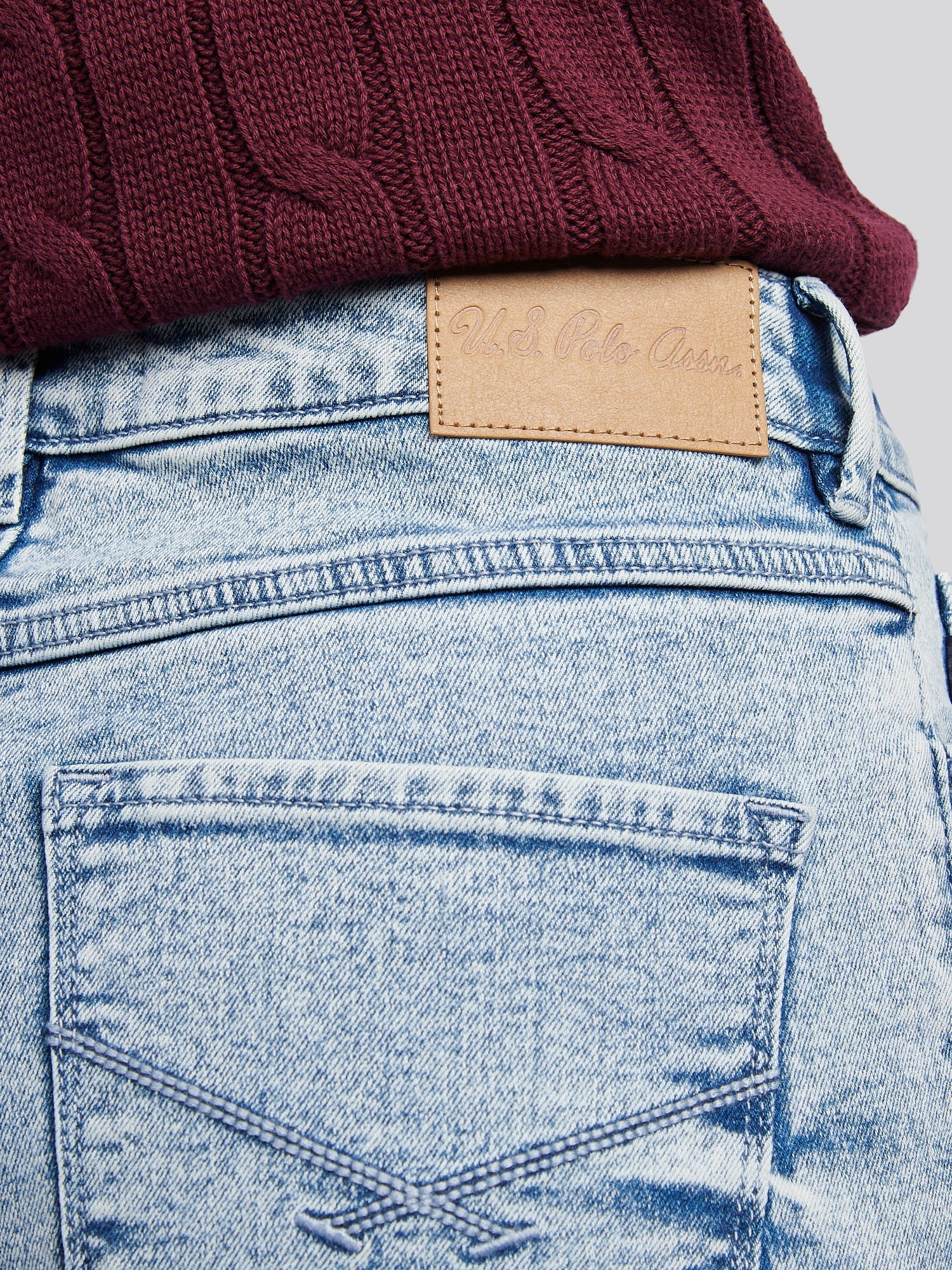 Womens Straight Fit Jean Stone Wash WUP