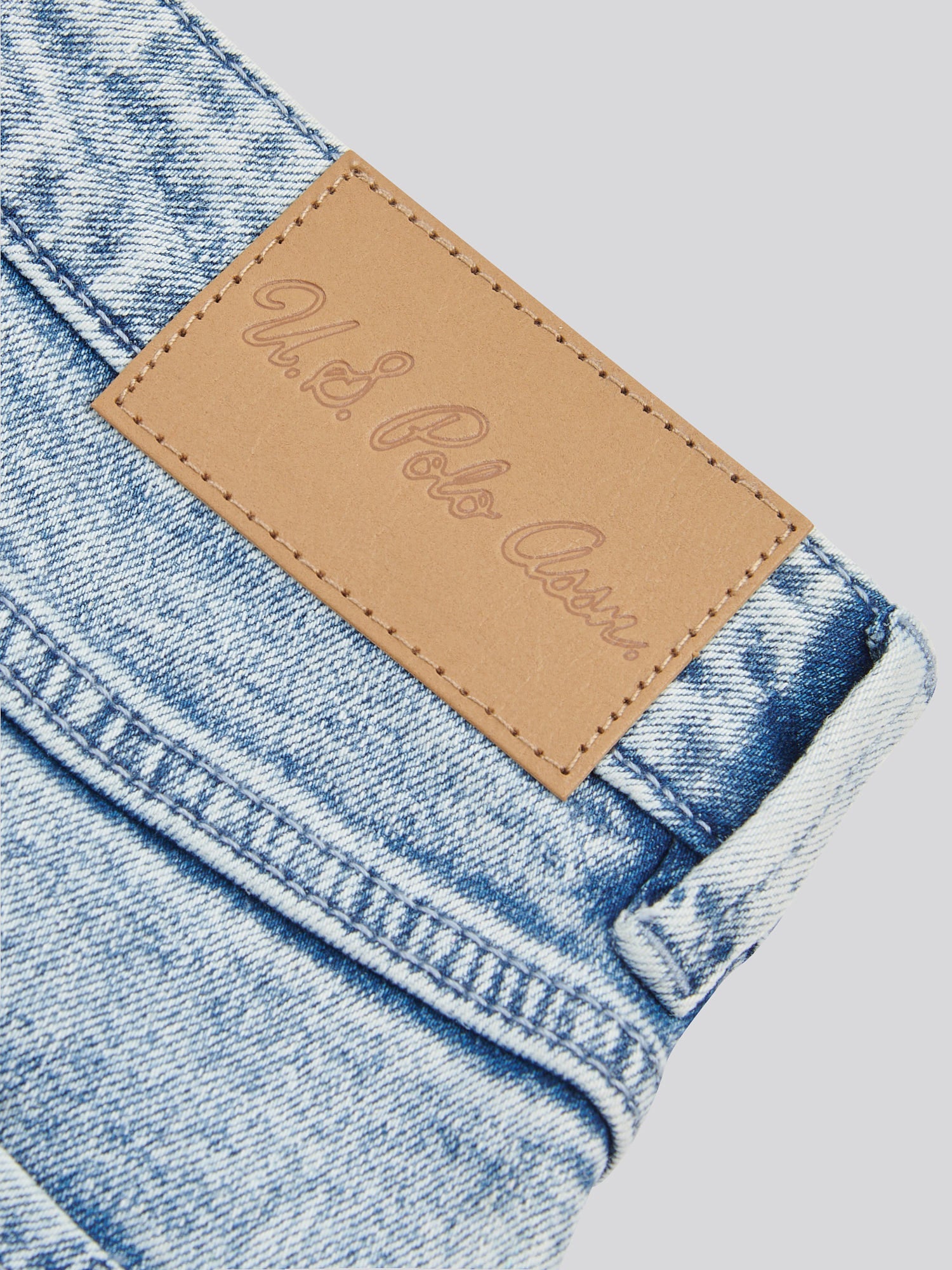 Womens Straight Fit Jean Stone Wash WUP